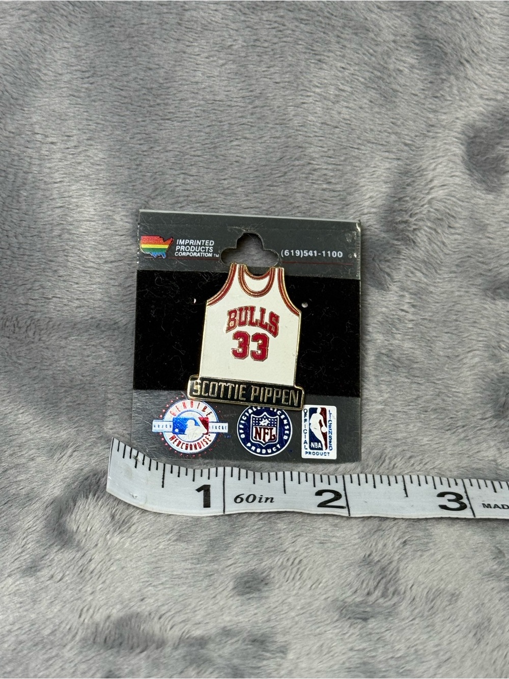VTG 90s Scottie Pippen Chicago Bulls Jersey Lapel Pin NOS NBA Licensed